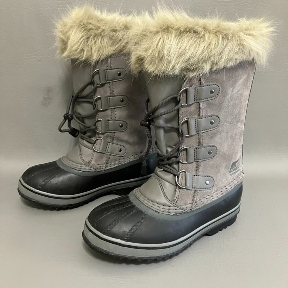 SOREL Joan of Arctic Youth Size 4 Gray Waterproof Suede Faux Fur Snow Boots